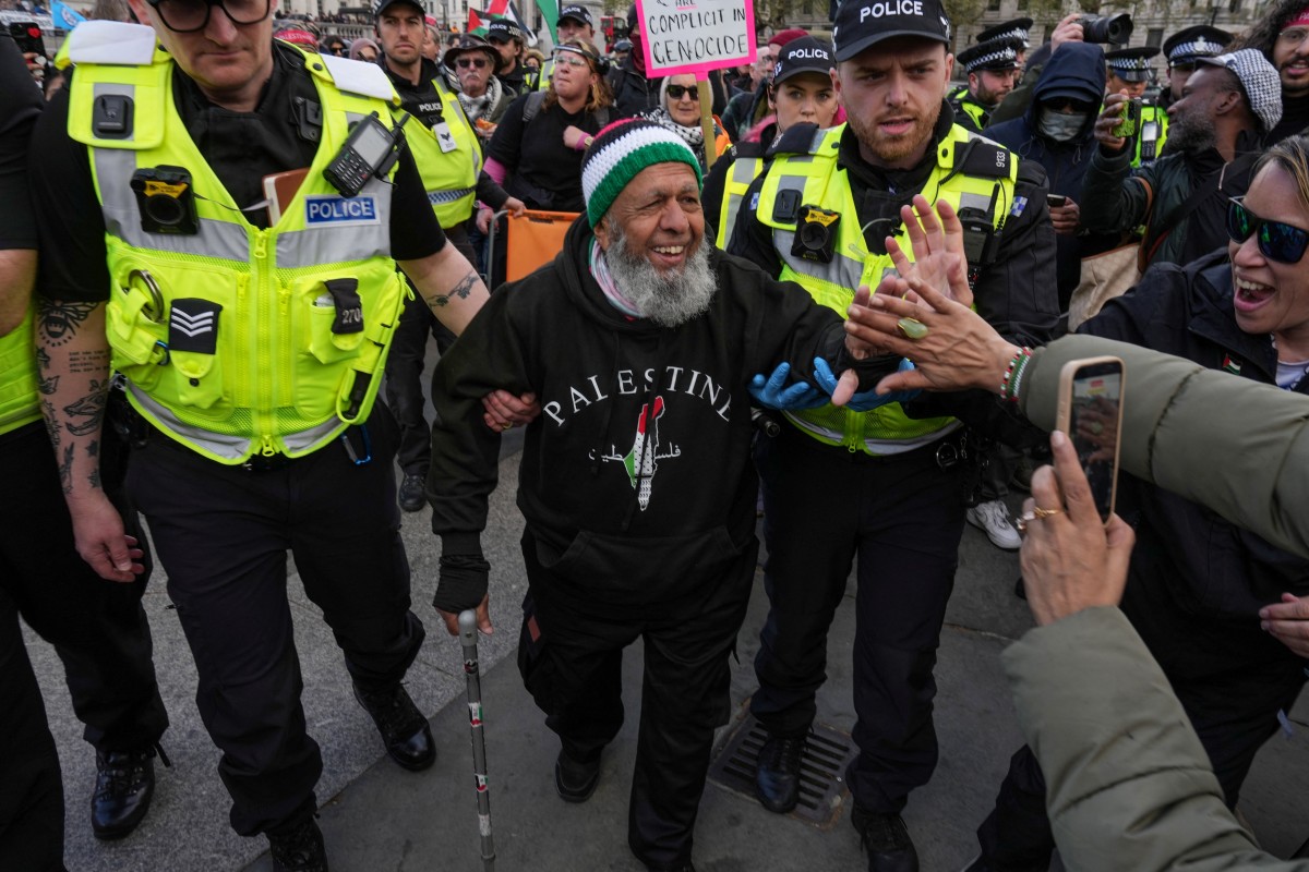 Police arrest 523 at London pro-Palestinian protest in Trafalgar Square