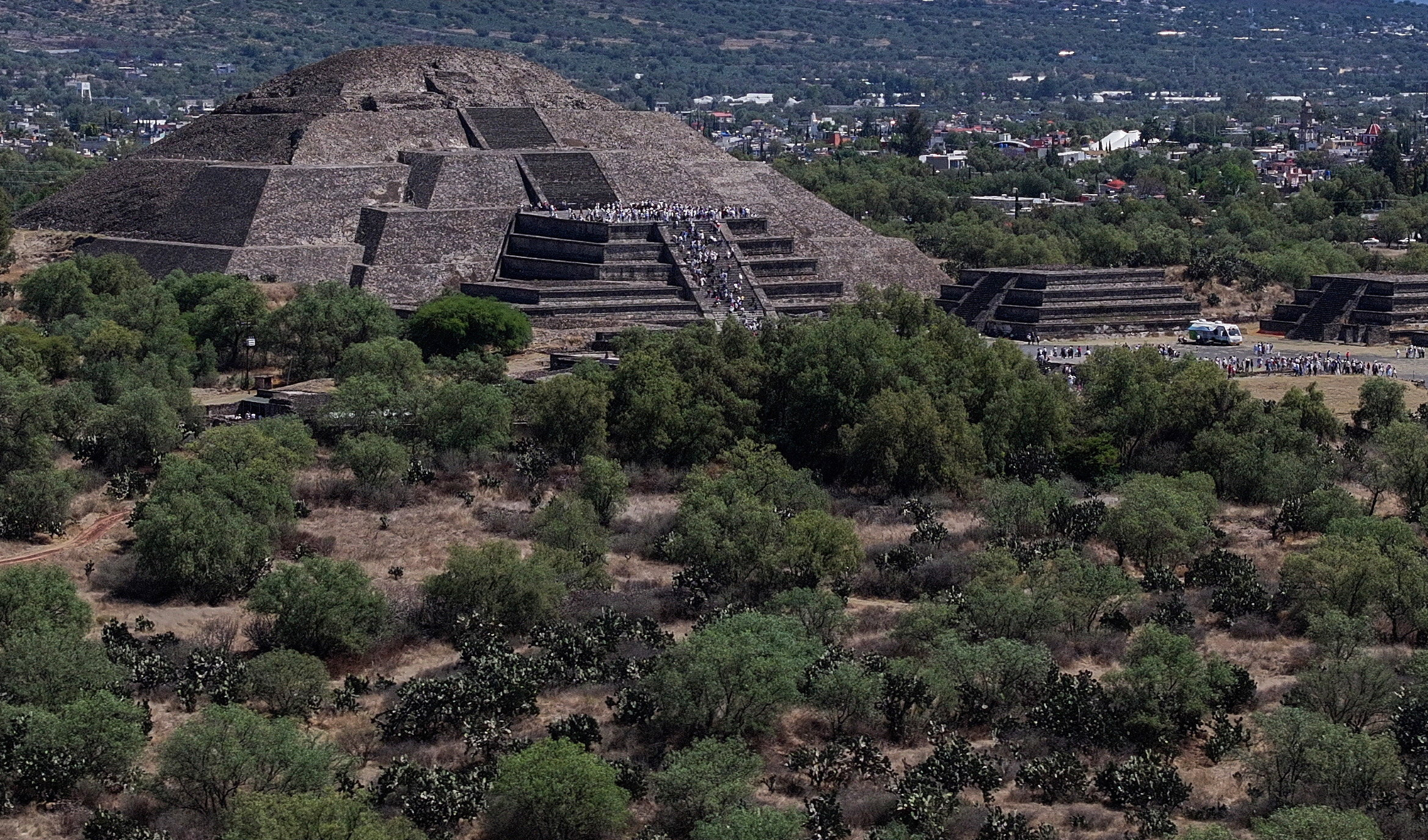 A drone view of visitors at the archaeological site of Teotihuacan as they gather to welcome the spring equinox, in Teotihuacan, State of Mexico, Mexico, March 21, 2026. REUTERS/Alberto Fajardo
