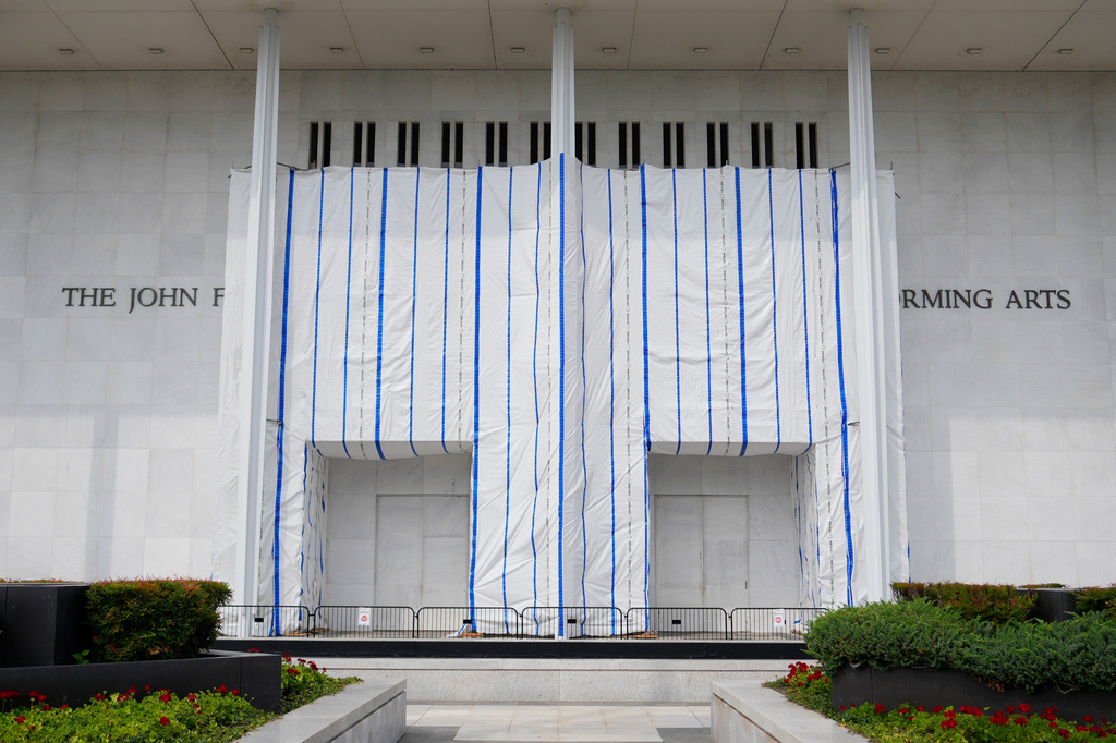 the facade of the Kennedy Center