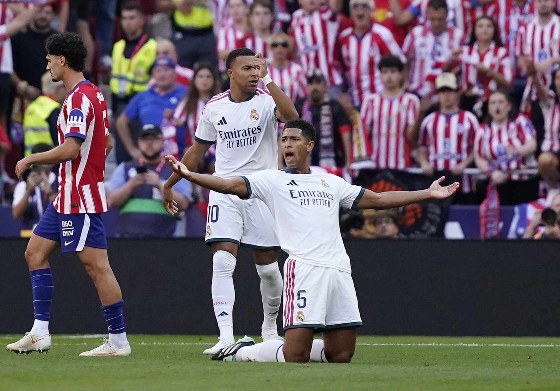 Soccer Football - LaLiga - Atletico Madrid v Real Madrid - Riyadh Air Metropolitano, Madrid, Spain - September 20, 2026 Real Madrid's Jude Bellingham reacts REUTERS/Ana Beltran