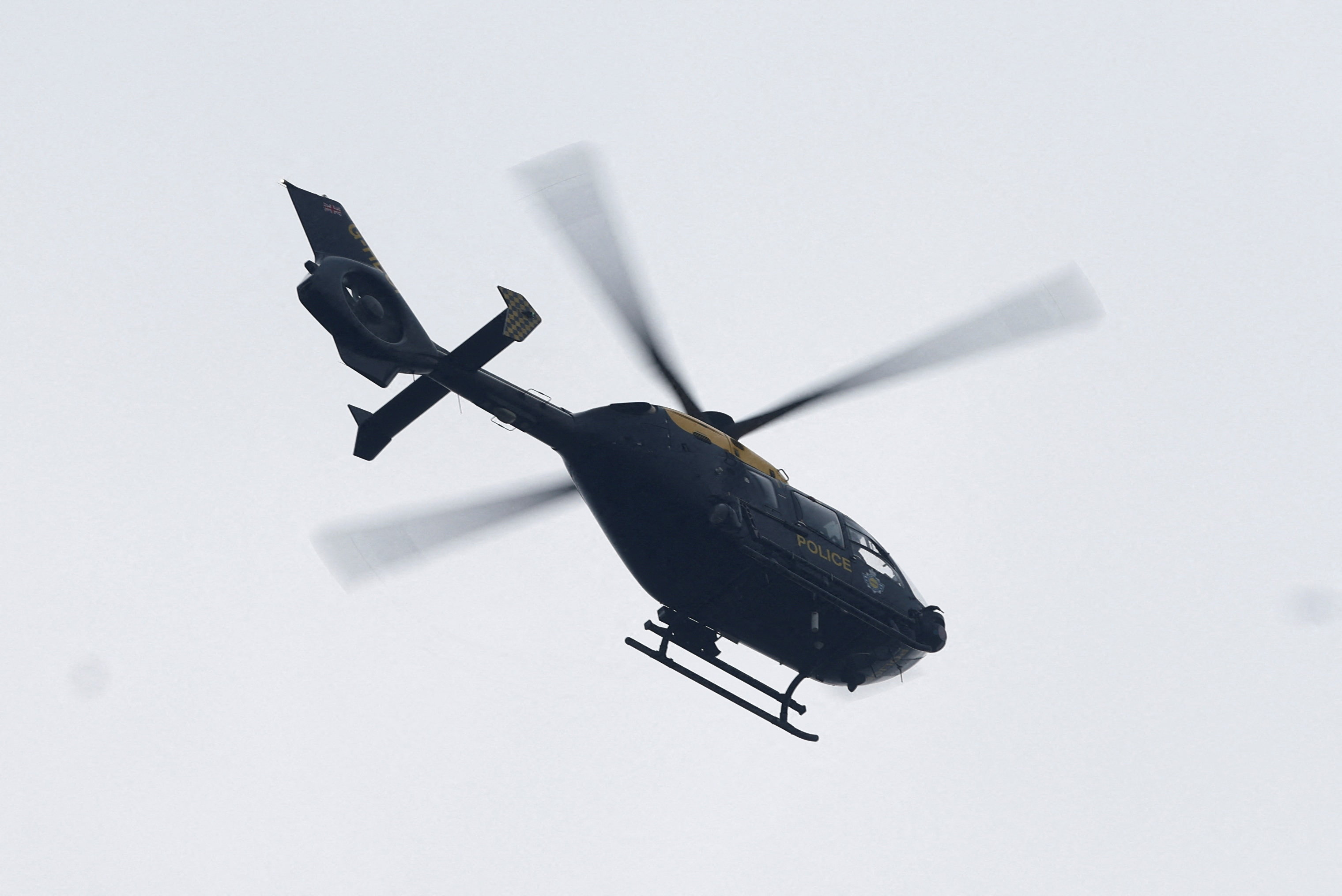 UK police evacuate homes near airbase used by US