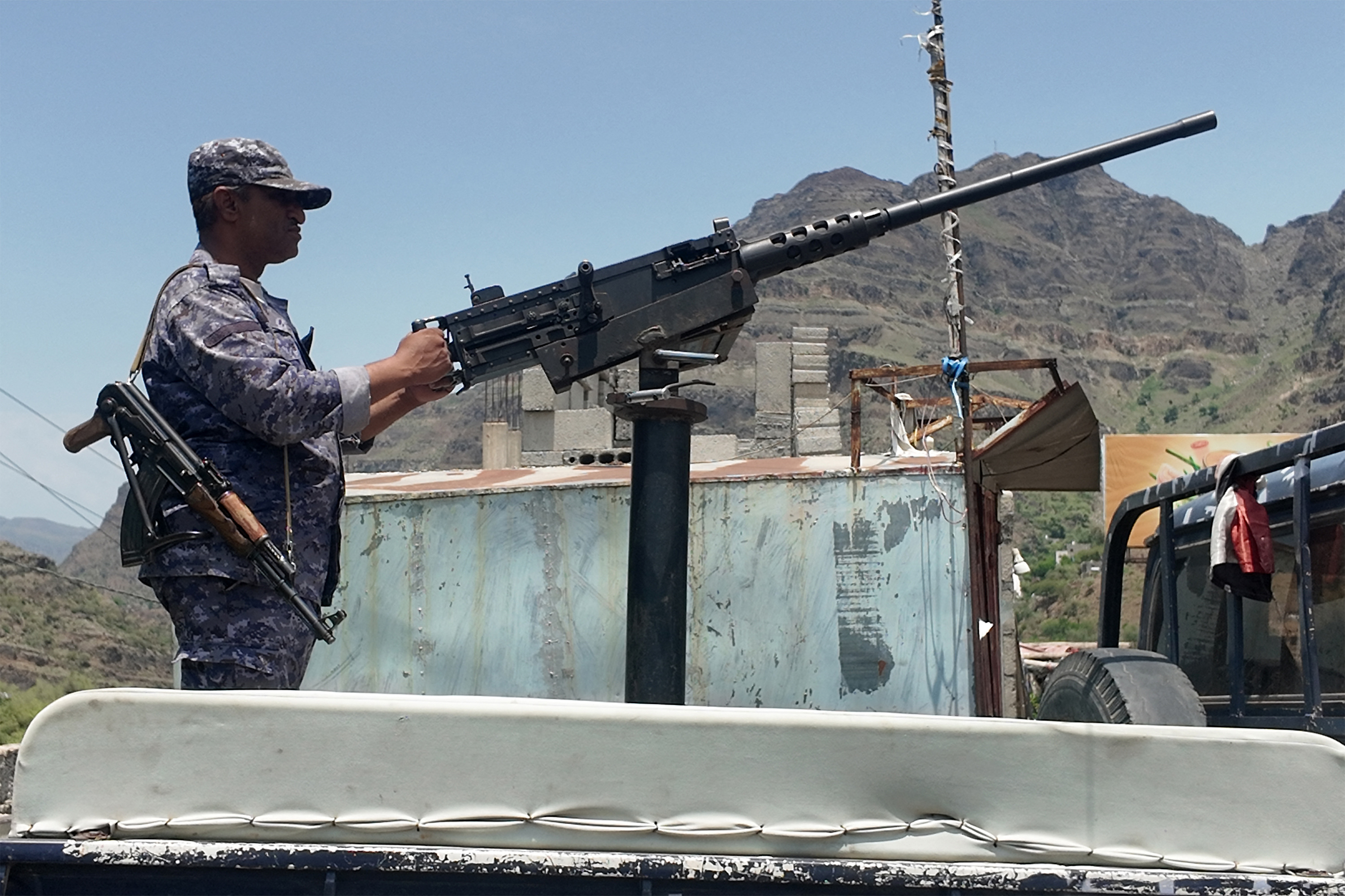 A member of the Saudi-backed Yemeni government forces