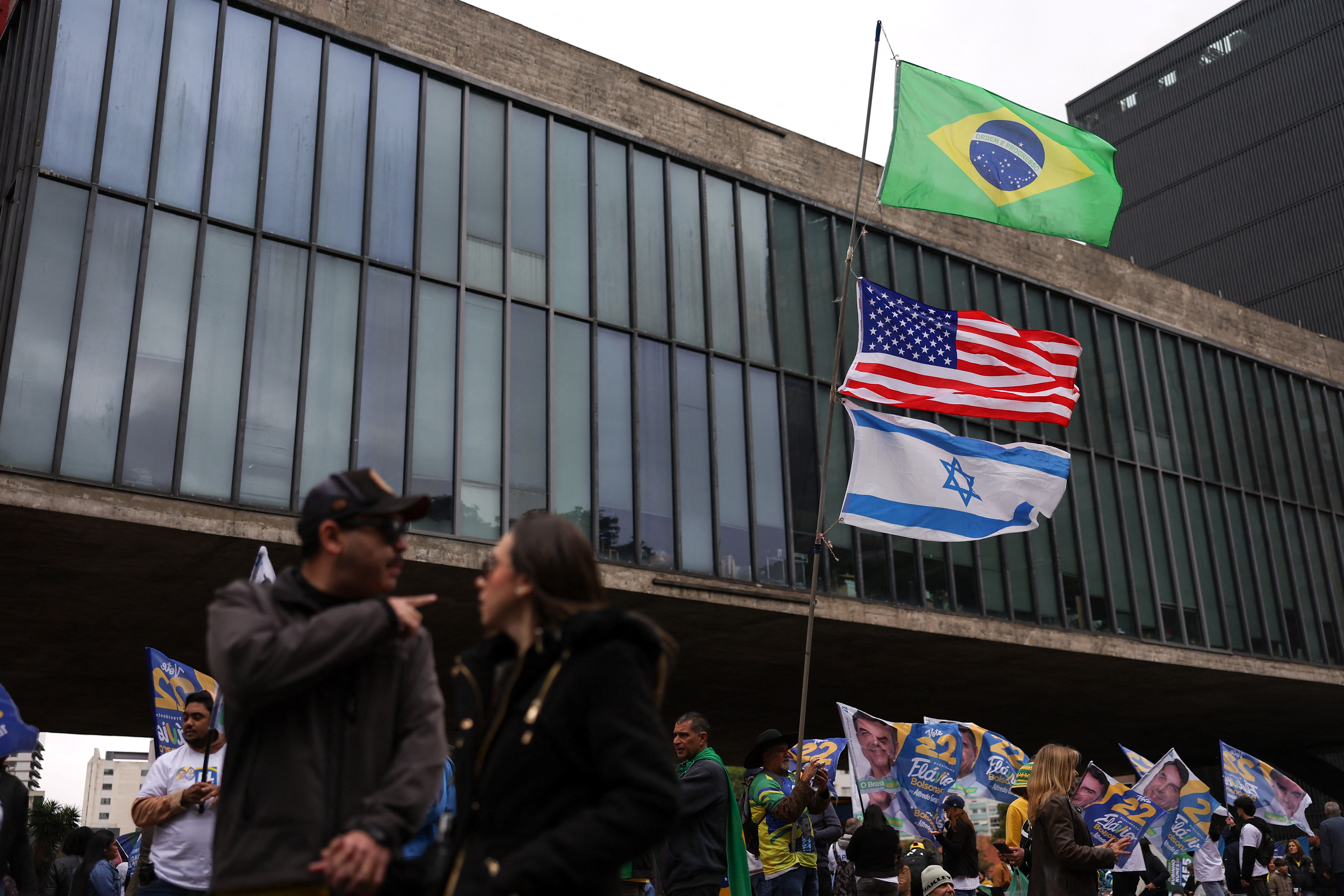 Supporters of Brazilian presidential candidate Flavio Bolsonaro of the Liberal Party (PL) attend a rally on Independence Day at Paulista Avenue in Sao Paulo, Brazil September 7, 2026. REUTERS/Amanda Perobelli