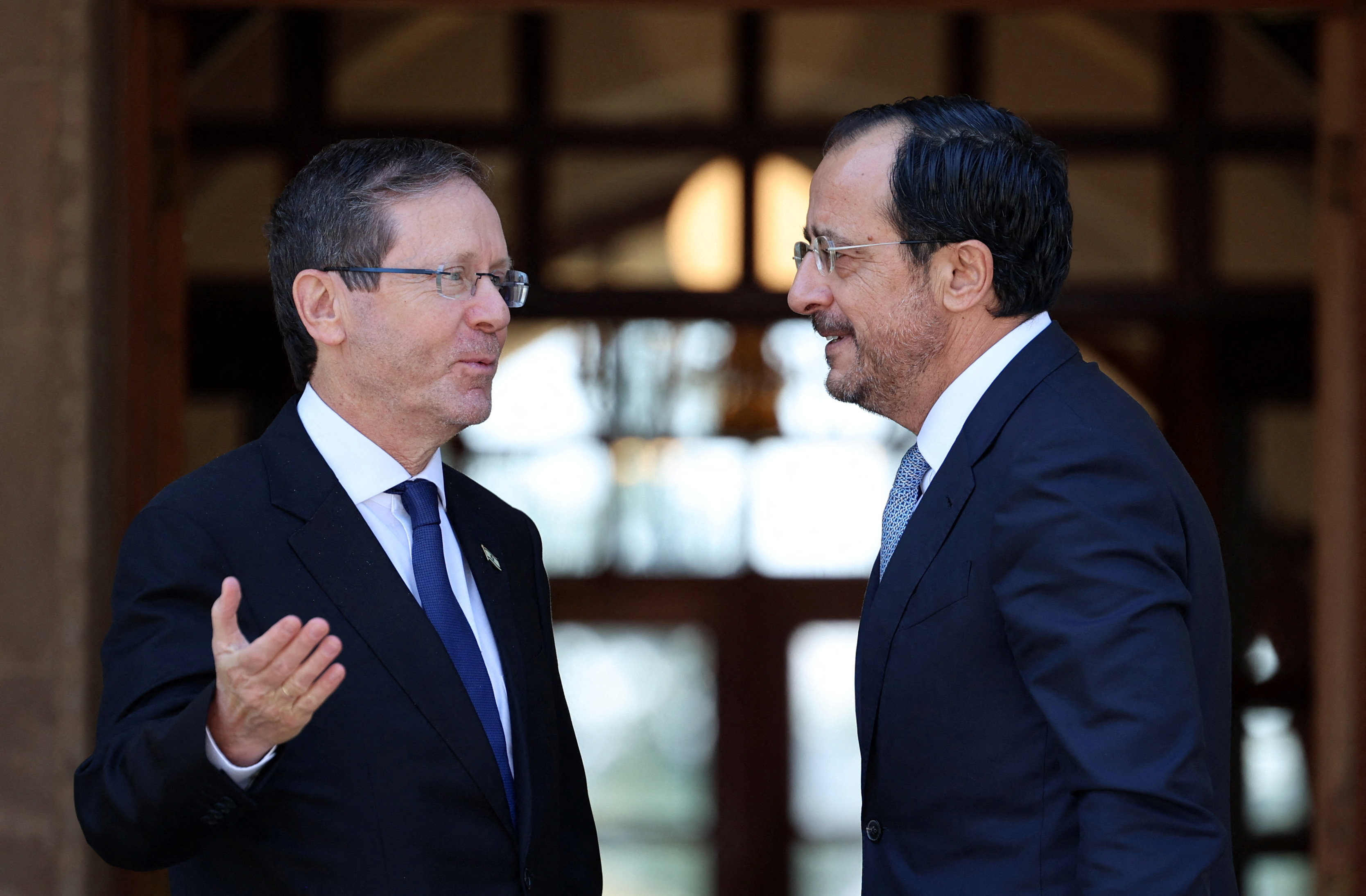 Cyprus' President Nikos Christodoulides speaks with Israeli President Isaac Herzog during a meeting at the Presidential Palace in Nicosia, Cyprus September 10, 2026. REUTERS/Yiannis Kourtoglou/POOL