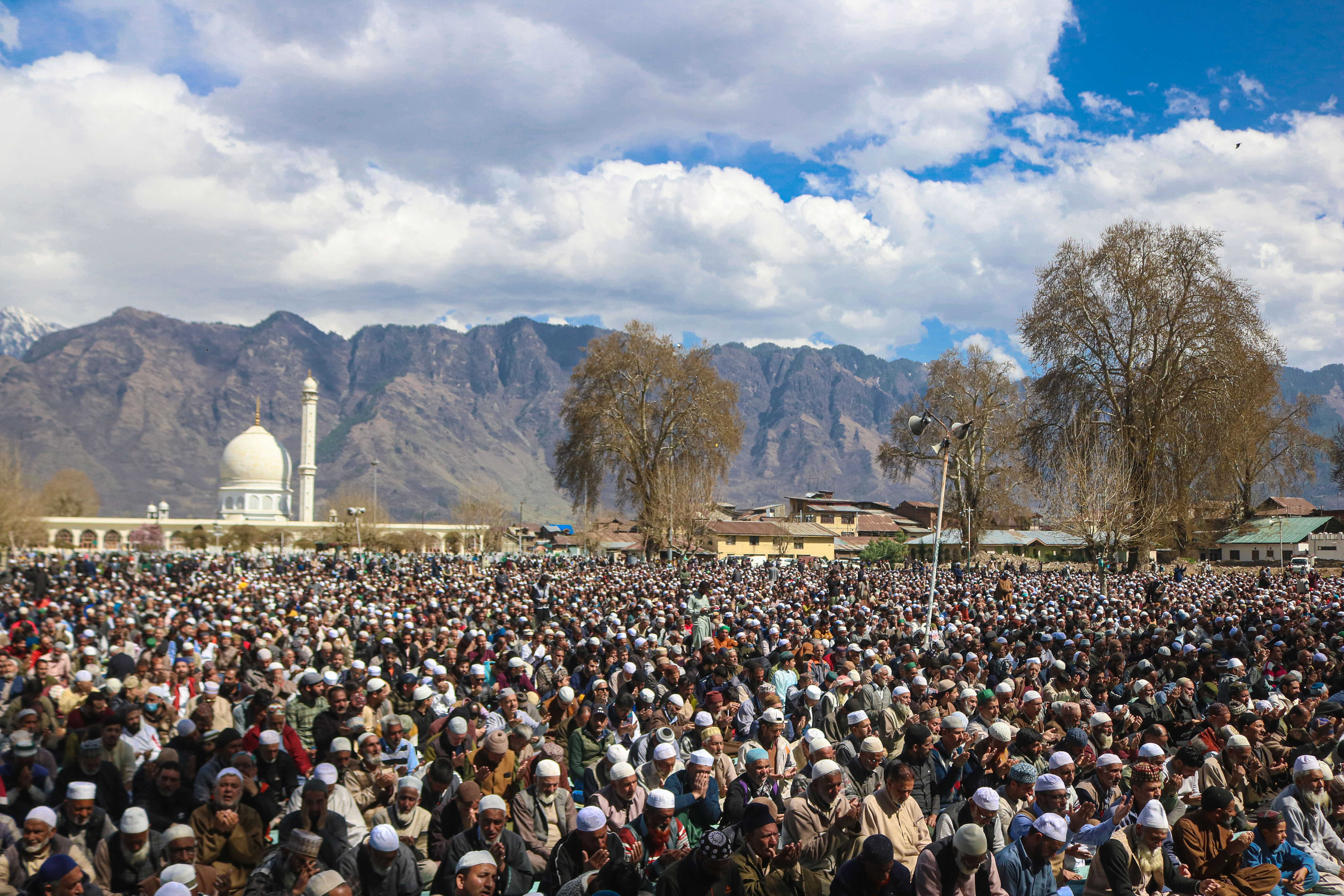 Kashmiri Muslim devotees pray on the last Friday of the Islamic holy fasting month of Ramadan at the Hazratbal Shrine in Srinagar, Jammu and Kashmir, on March 28, 2025