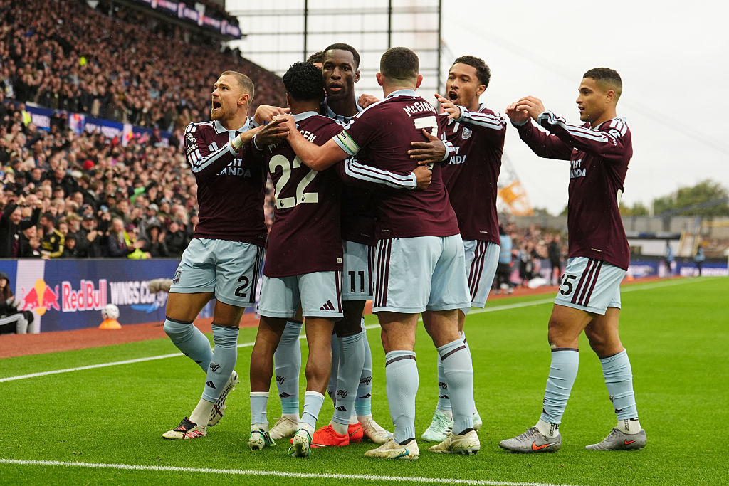 Nicolas Jackson of Aston Villa celebrates scoring his team’s first goal during the Premier League 2026/27 match between Aston Villa FC and Manchester City