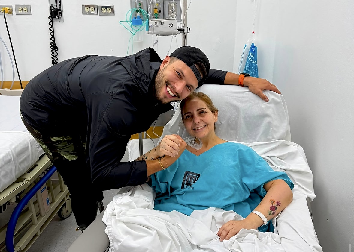 Juan-Pablo-Dos-Santos-met-amputeesincluding-Karina-following-the-double-earthquakes-CREDIT-Juan-Pablo-Dos-Santos-Foundation