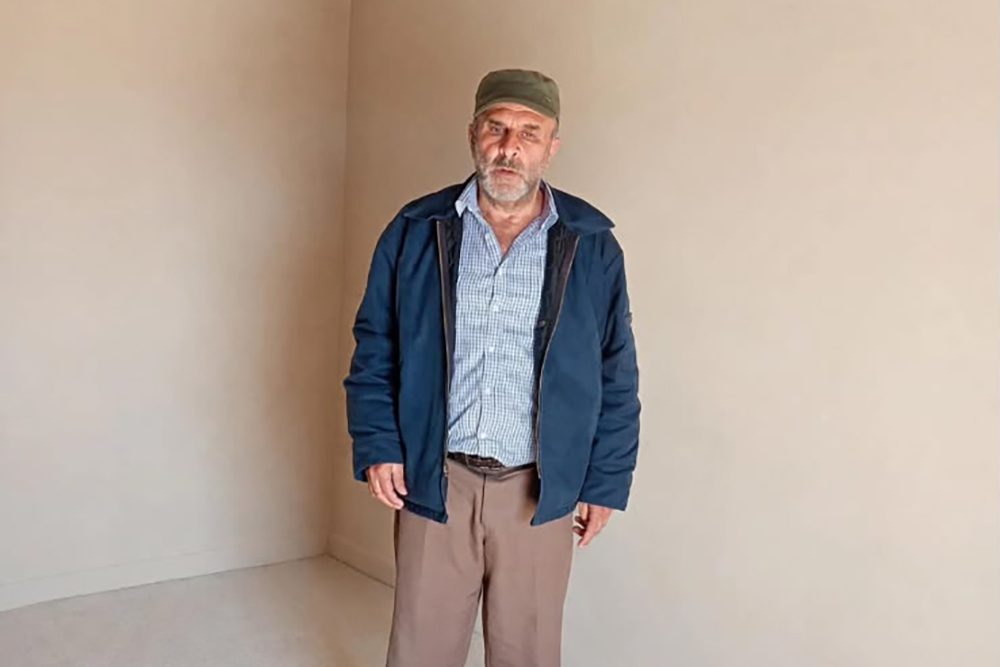Yousef Shanaran, whose home has been besieged by Israeli settlers [Al Jazeera]
