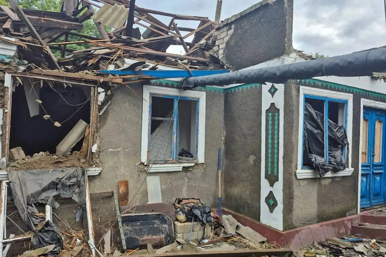 A destroyed house in Oleshky [Courtesy of the Oleshky Telegram channel]