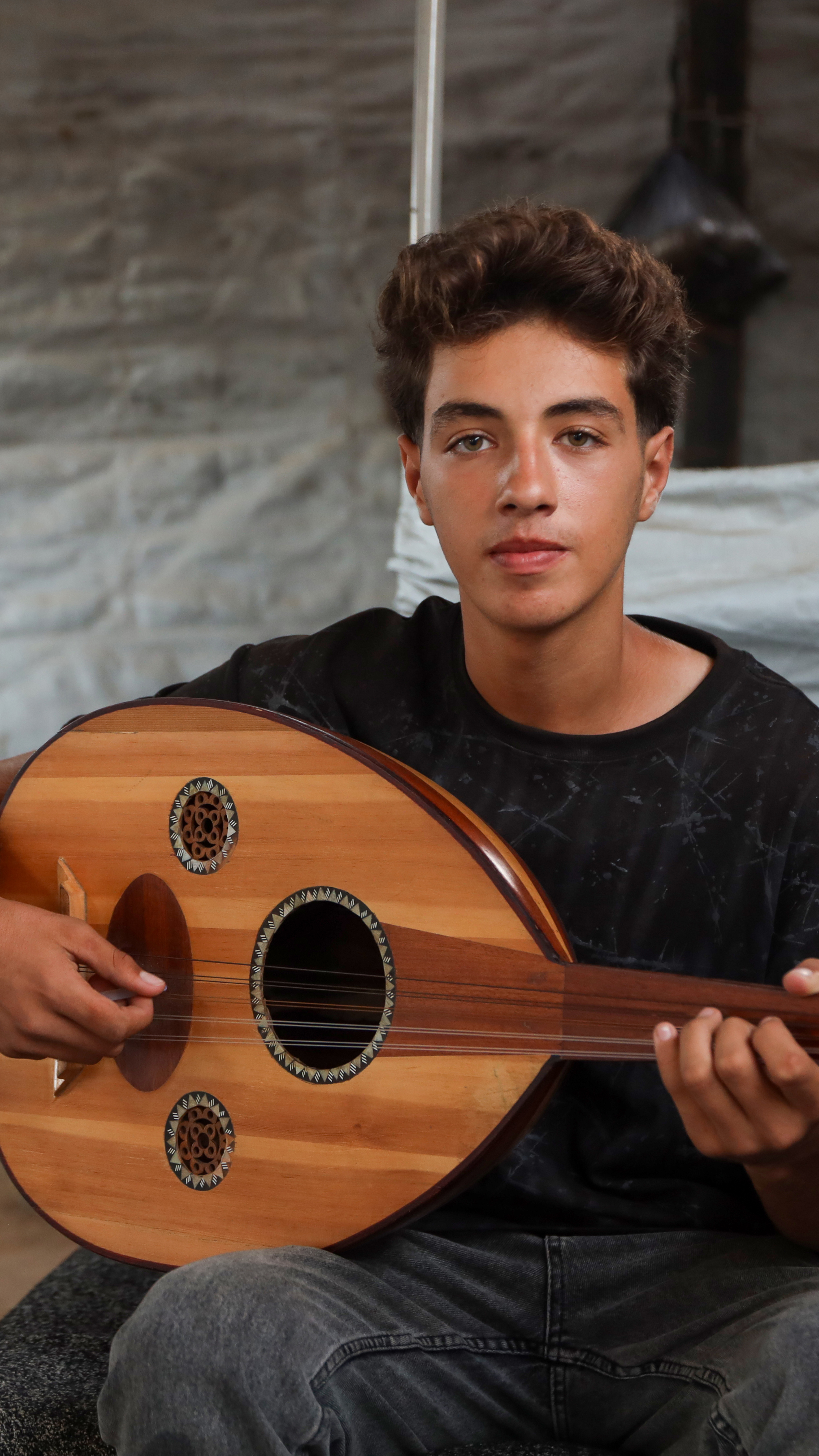 Yaseen al-Qubt took hi oud
