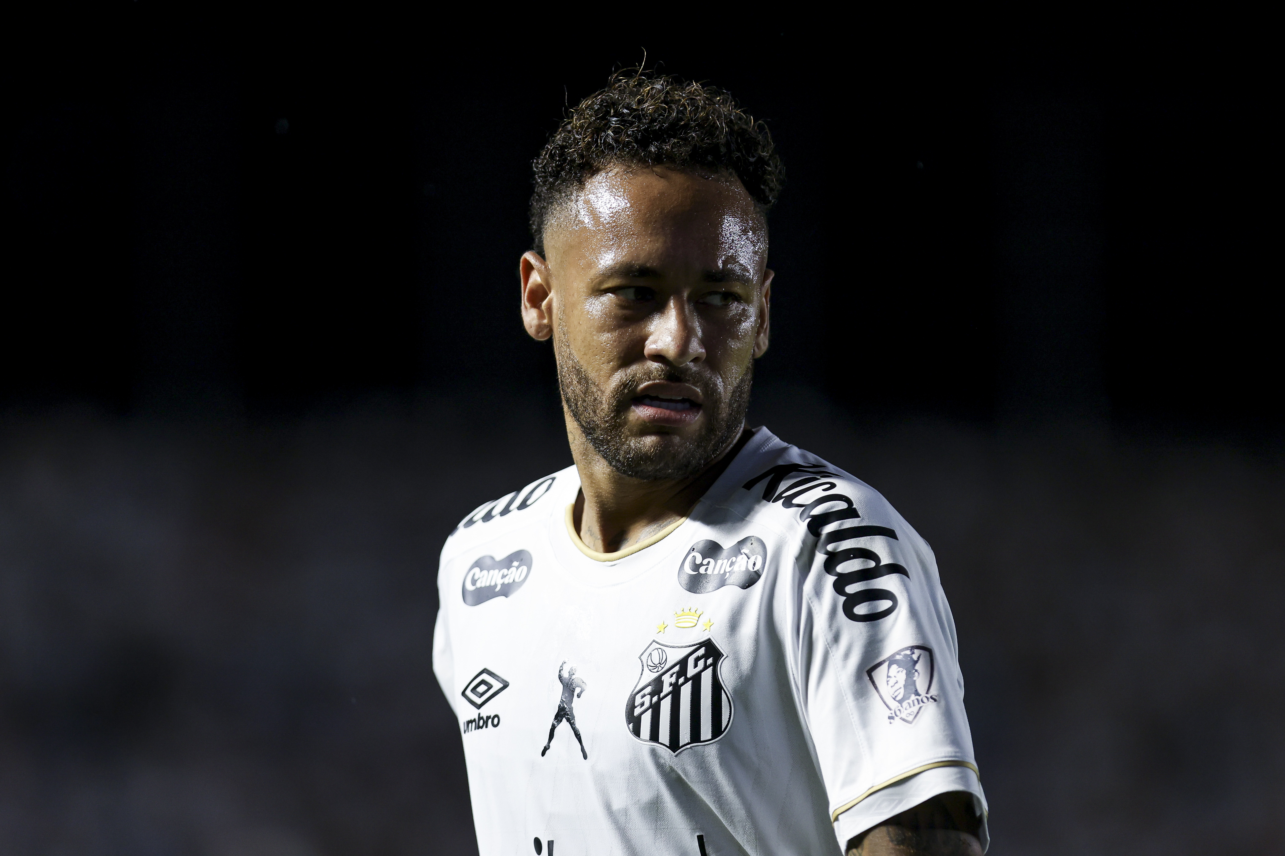 SANTOS, BRAZIL - OCTOBER 24: Neymar Junior of Santos looks on during the Brasileirao 2026 32th-round match between Santos and Bahia at Estadio Urbano Caldeira on October 24, 2026 in Santos, Brazil. (Photo by Ricardo Moreira/Getty Images)