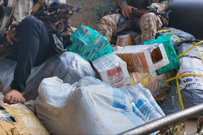 Supplies are regularly delivered to government forces on Taiz’s frontlines [Courtesy of Khadiji al-Majidi]